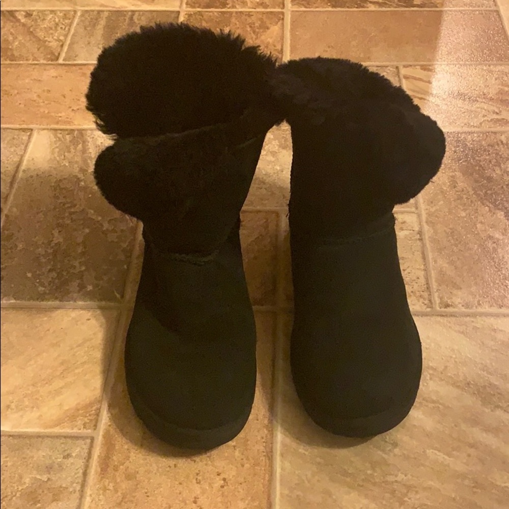 Ugh Bailey button boots. Size 8.